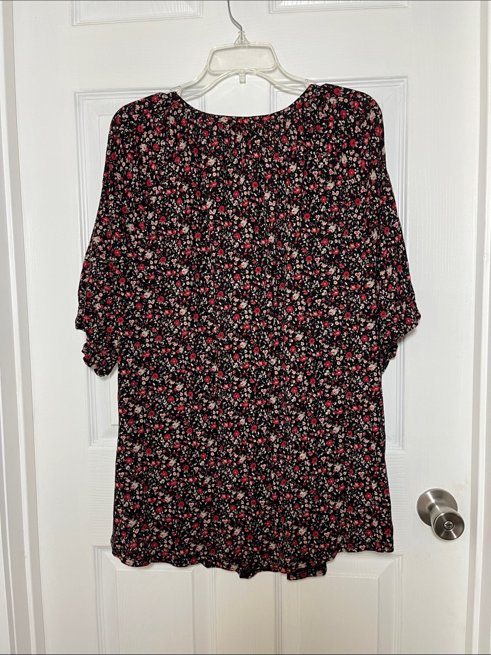 Lucky Brand Black V-Neck Tunic with Red, Pink, and Cream Floral Print - Picture 2 of 9
